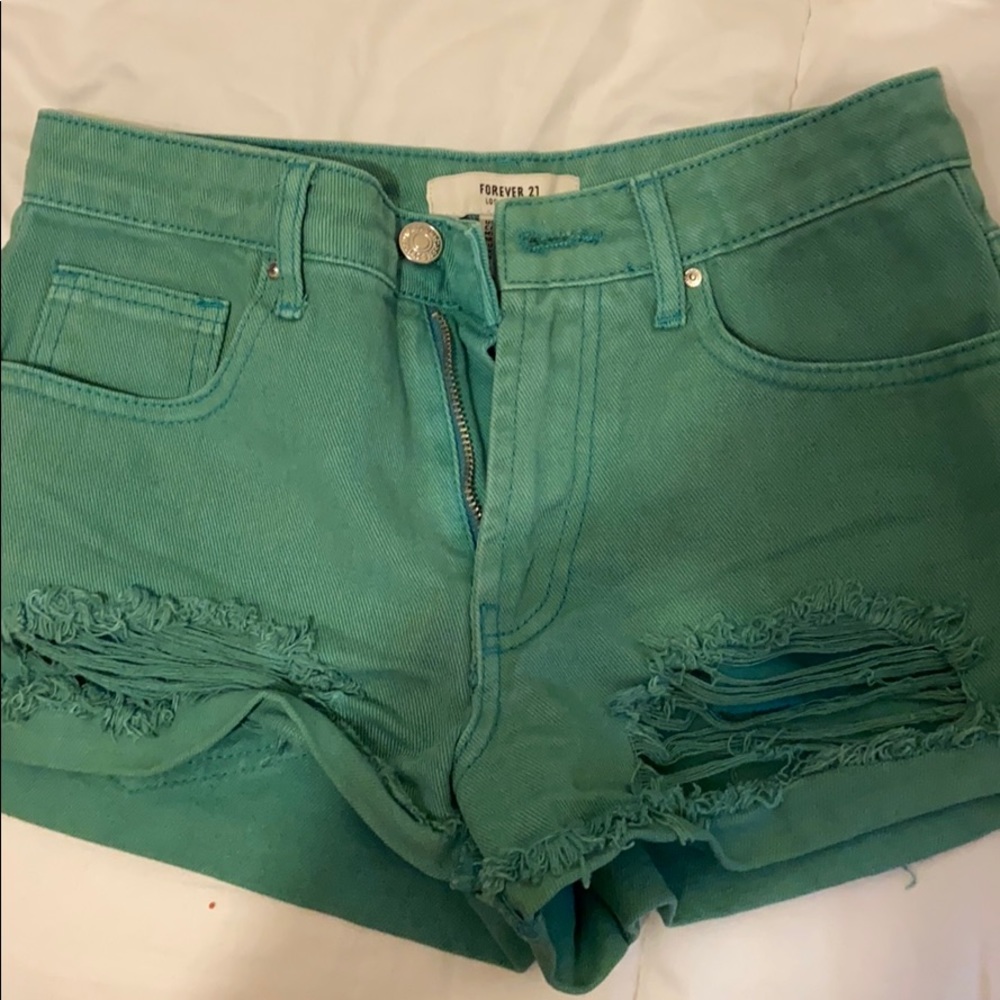 Forever 21 Green denim distressed shorts. Size 24